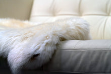 Load image into Gallery viewer, Natural Shape Sheepskin 2'x3'